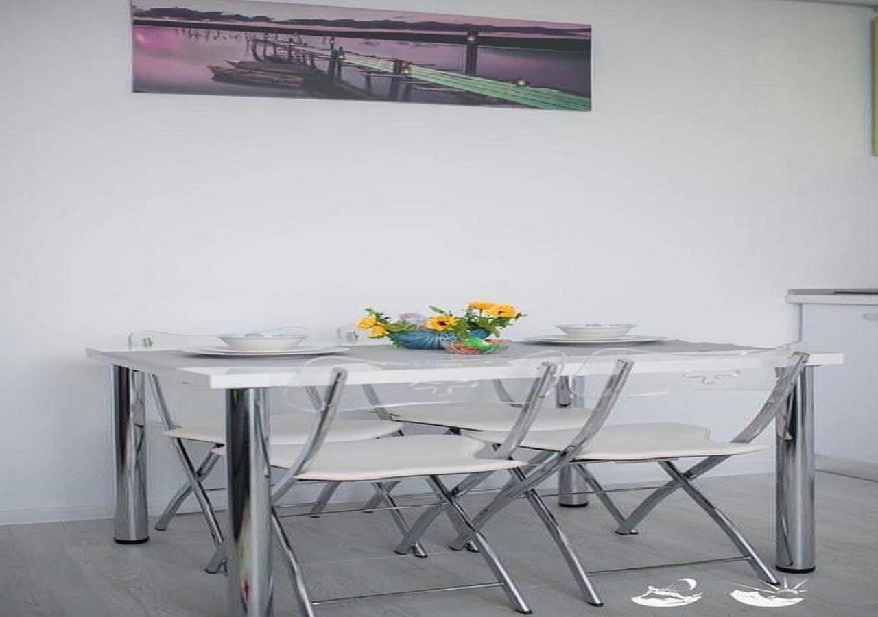 Apartel Joy Navodari Ngoại thất bức ảnh